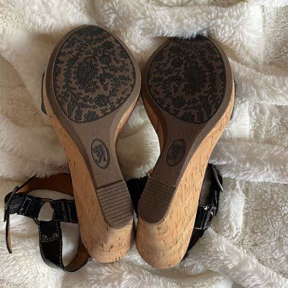 Sofft Patent Leather Wedges - Picture 2 of 2